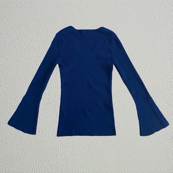 Blue bell sleeve stretchy sweater V neck ribbed knit buttons Knyt & Lynk preppy - Picture 2 of 6